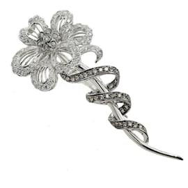 Autre Marque-K18WG Diamond Flower Motif Brooch-White