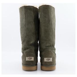 Botas de couro e pele de ovelha UGG F3005E Caqui