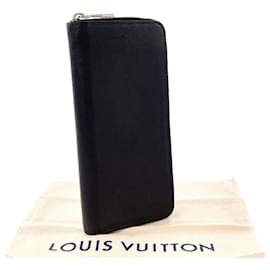 Louis Vuitton-Louis Vuitton Taiga Zippy Wallet Vertical-Black