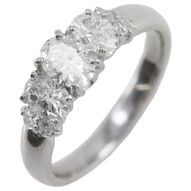 Autre Marque Pt900 Platinum Diamond Oval Ring Silvery