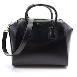 Givenchy-Givenchy ANTIGONA Leather Handbag-Black