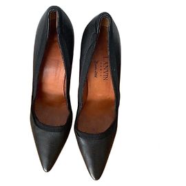 Lanvin Edition 2008 Black Leather Ribbon Heels Size 40 Black