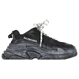 Balenciaga-Baskets à lacets Balenciaga Triple S en polyester noir-Noir