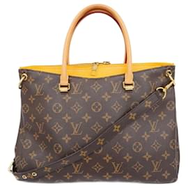 Louis Vuitton-Louis Vuitton Monogram Pallas Handbag-Golden