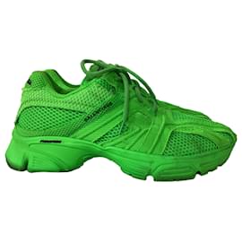 Balenciaga- Balenciaga Phantom Lace-Up Sneakers in Green Polyester-Green,Olive green