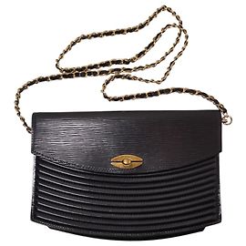 Clutch Louis Vuitton Presbourg em couro EPI preto Preto