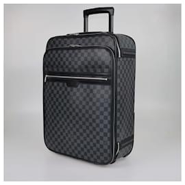 Louis Vuitton-LOUIS VUITTON Travel bags T.  Leather-Other