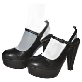 Escarpins Marni en cuir kaki Kaki