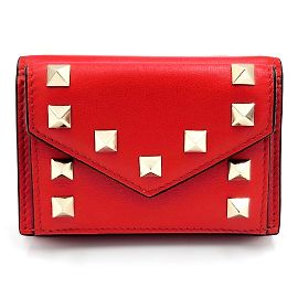 Cartera plegable Rockstud Valentino Garavani Roja