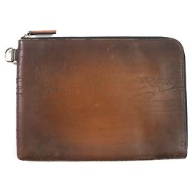 Clutch de couro Berluti Nino GM Marrom