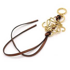 Chaveiro de couro Loewe Anagram Marrom