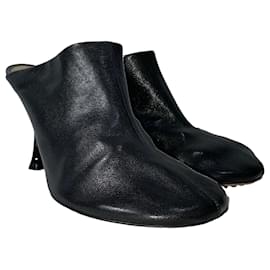 Bottega Veneta-Bottega Veneta Dot Sock Mules in Black Leather-Black