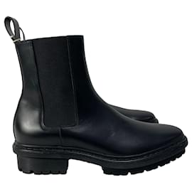 Balenciaga-Bottines Chelsea Balenciaga en cuir noir-Noir