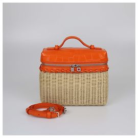 Bolsos LORO PIANA T. Cuero Naranja