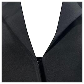 Roland Mouret- Roland Mouret Collared Hidden Closure Blazer in Black Wool-Black