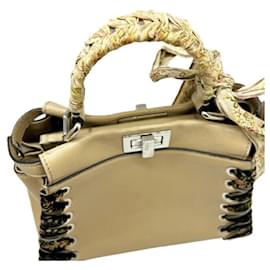 Fendi-Fendi Peekaboo Handbag in Beige Leather-Beige