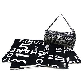 Set di grande coperta e borsa Chanel by Sea Nero Bianco Crudo