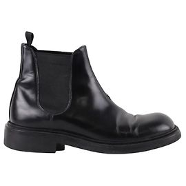 Prada Botas de cuero Negro
