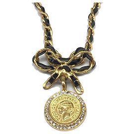 Gucci Collier Médaillon Chanel en or avec strass Doré