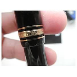 Montblanc-Montblanc 146 Meisterstück vintage fountain pen with its gold nib box-Black