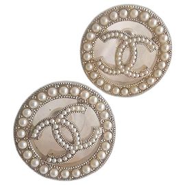 Orecchini a perle Chanel CC D'oro