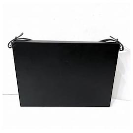 Fendi-Fendi Leather Messenger Bag-Black
