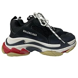 Balenciaga-Balenciaga Triple S Sneakers in Black Polyester-Black