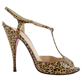 Christian Louboutin-Talons en cuir-Beige