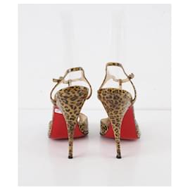 Christian Louboutin-Talons en cuir-Beige