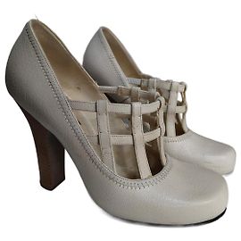 Louis Vuitton Leather Block Heel Pumps Eggshell Eggshell