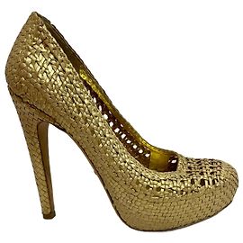 Prada golden intrecciato pumps Golden