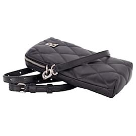 Balenciaga-Pochete acolchoada Balenciaga em couro preto-Preto