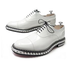 SAPATOS CHRISTIAN LOUBOUTIN 41 OXFORD EM COURO SOLAS STUDADAS Branco