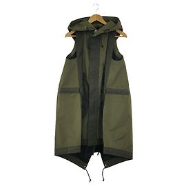 Casaco externo de nylon Sacai Caqui
