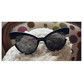 Max Mara-Cat-shaped sunglasses-Black