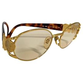 Fendi-Sunglasses-Golden