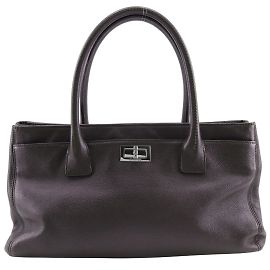 Bolsa Executiva Chanel em Couro de Bezerro Marrom Marrom