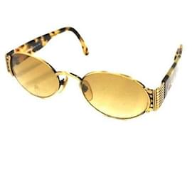 Fendi-Sunglasses-Golden