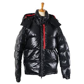 Giacca in nylon nera e rossa con patch logo Moncler Altro