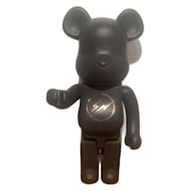 Autre Marque Bearbrick 1000xFragment Grey