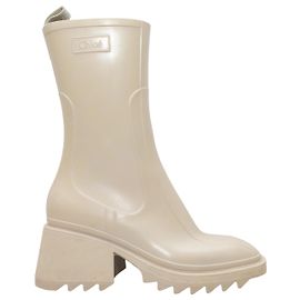 Chloé Taupe Chloe Betty Heeled Rubber Rain Boots Size 39 White