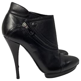 Alexander Mcqueen- Alexander Mcqueen Zipped Biker Platform Ankle Boots in Black Leather-Black