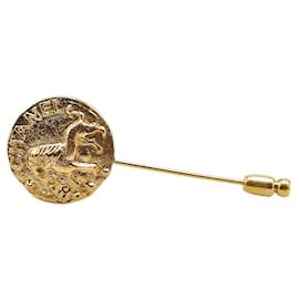 Chanel-Broche en pin motif lion Chanel or-Doré,Métallisé