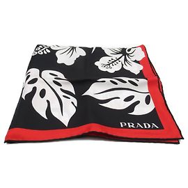Sciarpa in seta Prada nera 1FF004 2B7N Nero