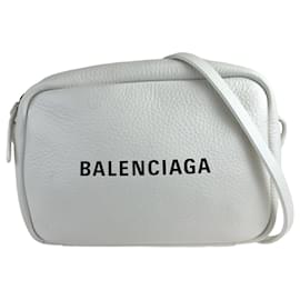 Balenciaga-Balenciaga Everyday Leather Shoulder Bag-White