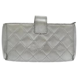 Chanel-CHANEL Pouch Lamb Skin Silver CC Auth 100726-Silvery