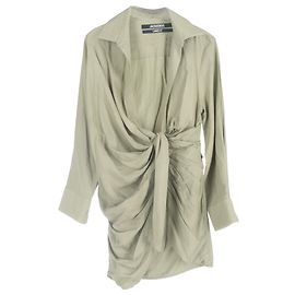 Vestido Mini Bahia com detalhe de laço em viscose verde da Jacquemus Verde Verde oliva