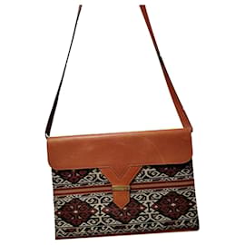 Yves Saint Laurent Handtasche aus Leder Braun Braun