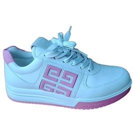 BASKETS GIVENCHY 4G EN CUIR DE VEAU. Blanc Fuschia