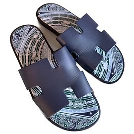 Hermès Izmir Black Fur Sandals Black